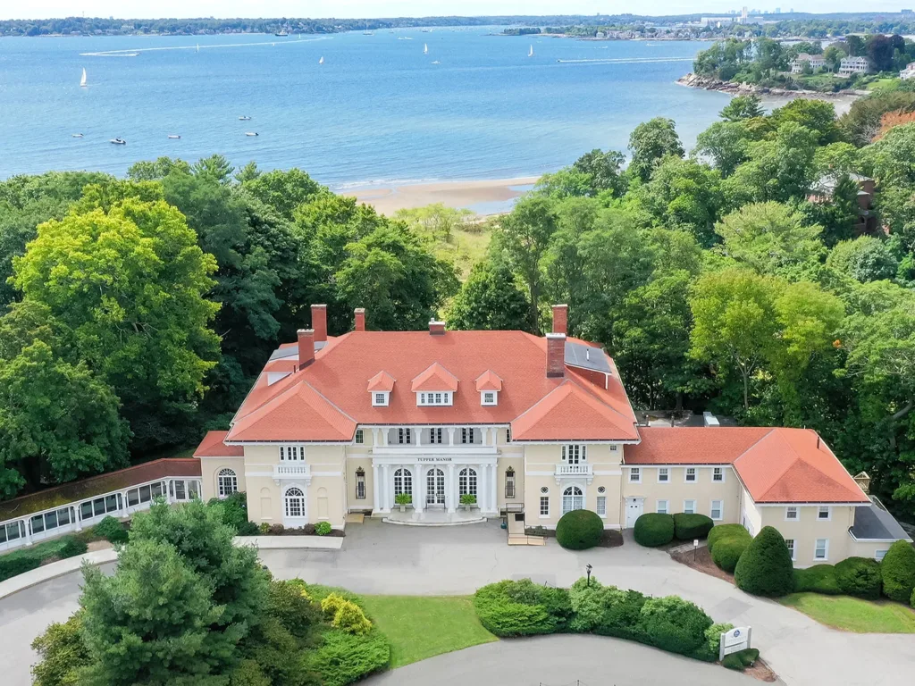 Aerial view of Tupper Manor, the venue for the 2024 Mass Photometry Summit